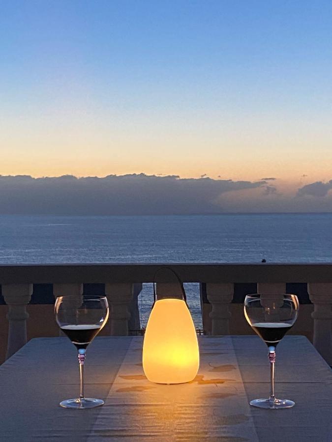 אקנטילדו דה לוס גיגנטס Ocean Pearl, Luxurioeses Haus, Meerblick, Grosse Sonnenterrasse, Teneriffa Sued, Los Gigantes, 600M Zum Strand, 200M Zum Ort, Ruhig מראה חיצוני תמונה